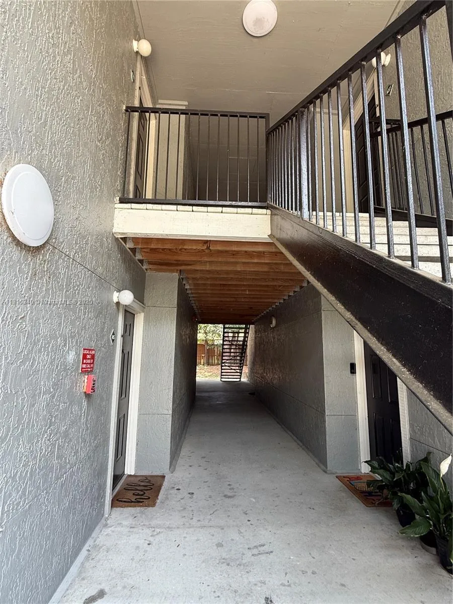 3705 SW 27 th St # 416, Gainesville, FL 32608 photo 3