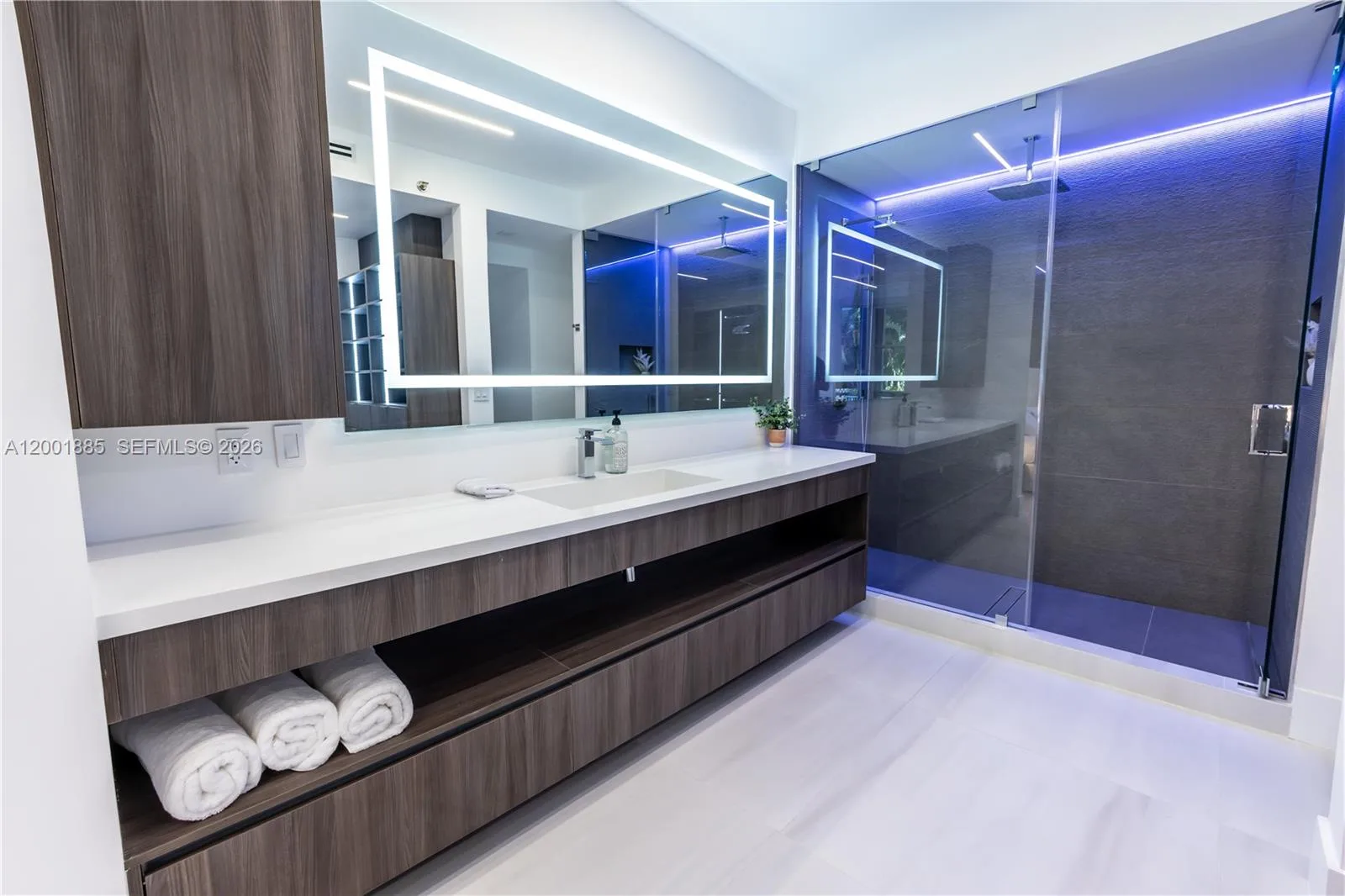 3600 Mystic Pointe Dr # 114, Aventura, FL 33180 photo 12