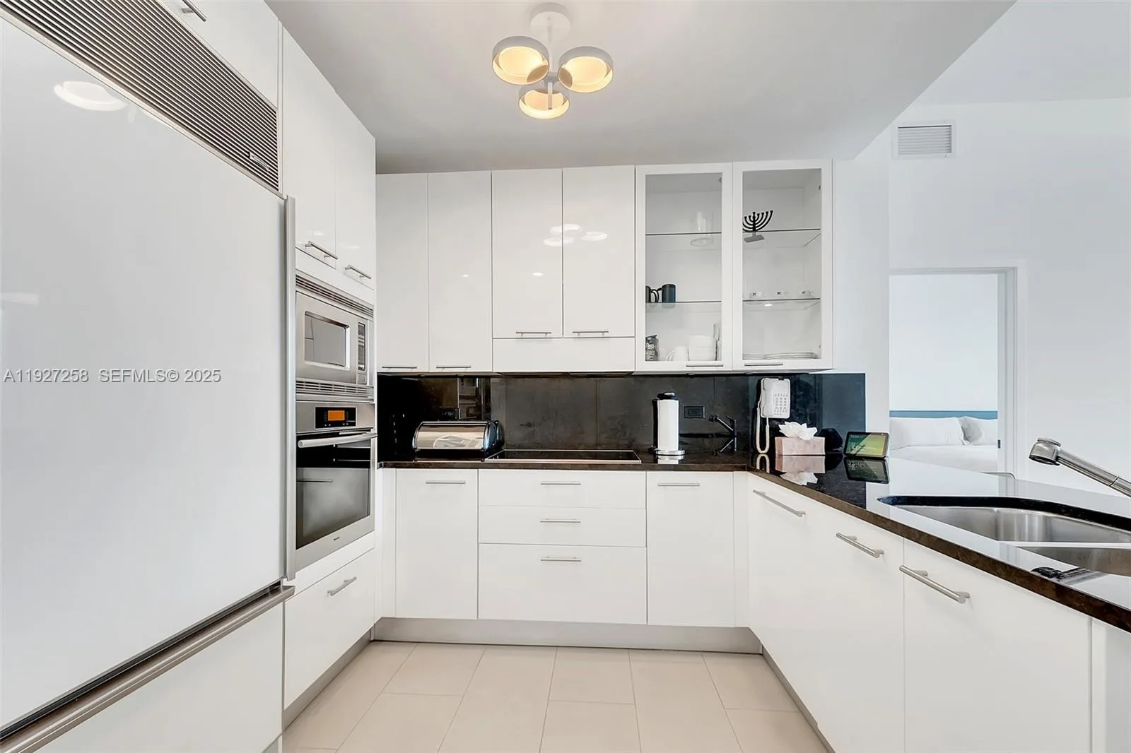 6799 Collins Ave # 312, Miami Beach, FL 33141 photo 2