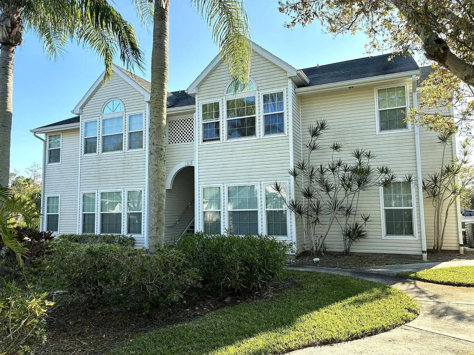 1810 Waterford Drive # 6, Vero Beach, FL 32966