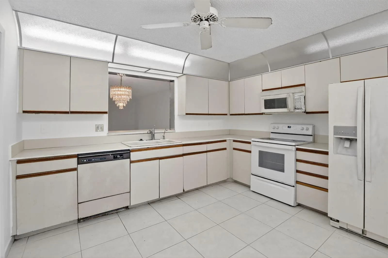 250 S Hollybrook Terrace # 208, Pembroke Pines, FL 33025 photo 2