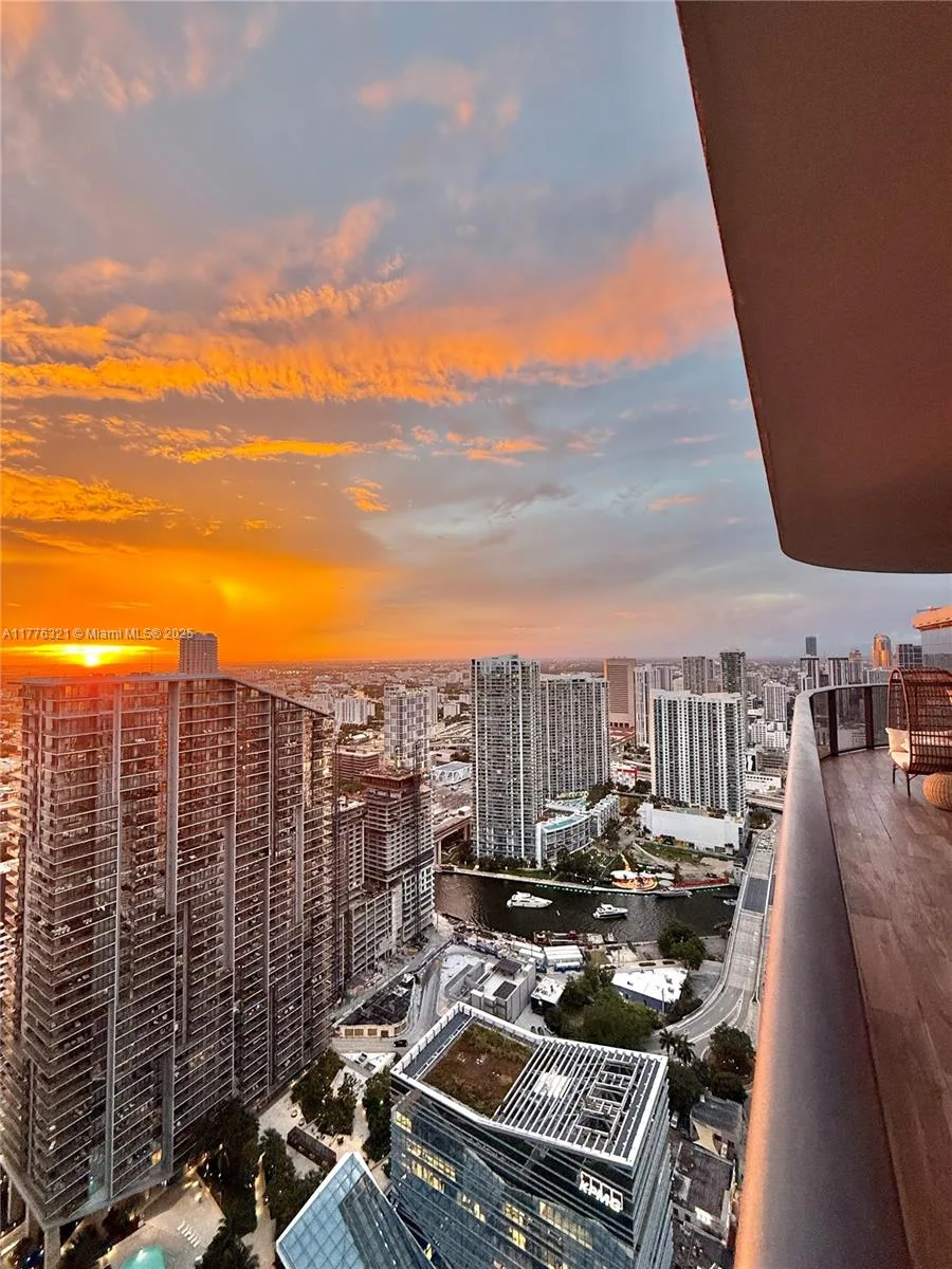 801 S Miami Ave # 5209, Miami, FL 33130