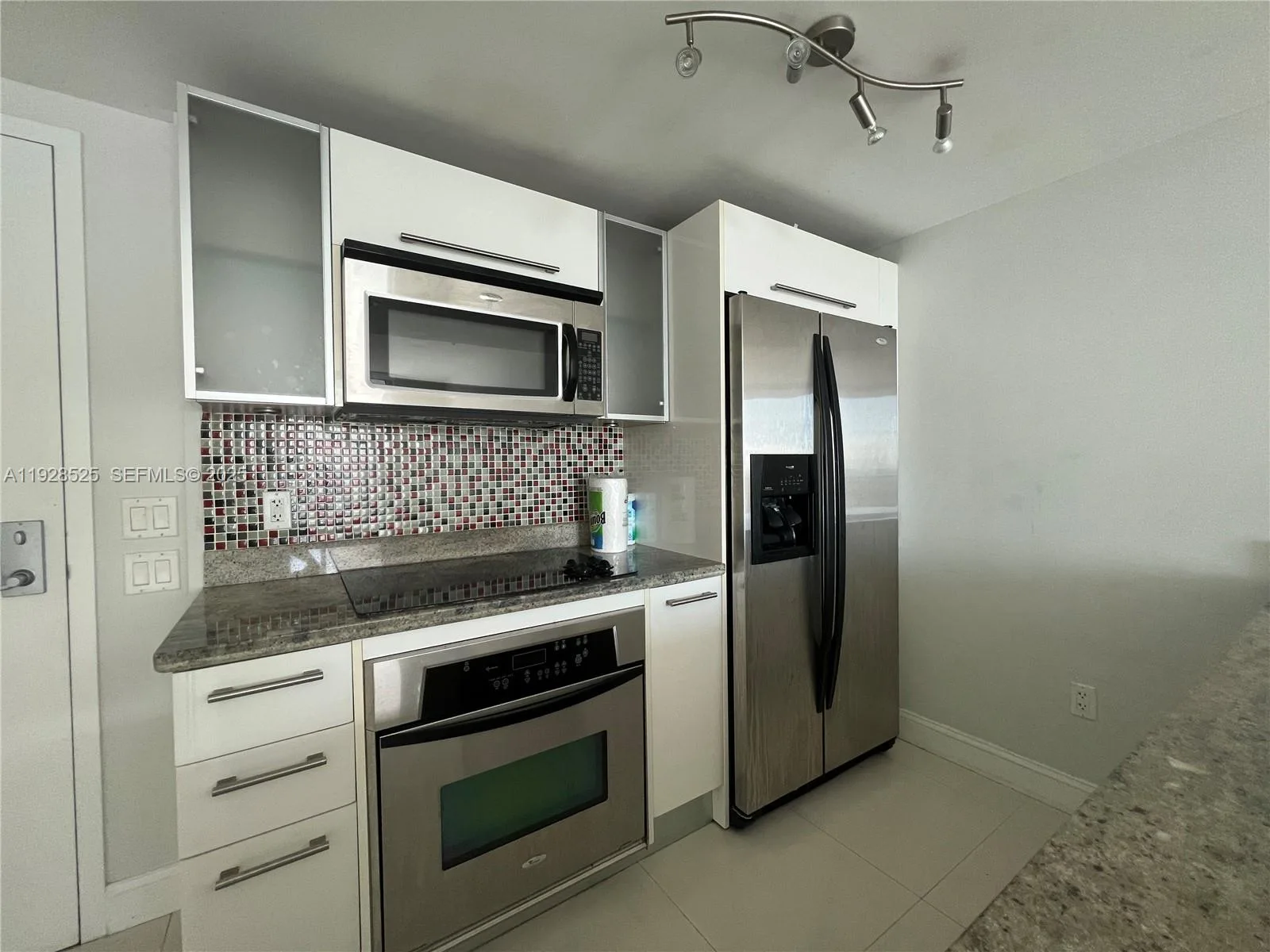 185 SW 7th St # 2914, Miami, FL 33130 photo 3