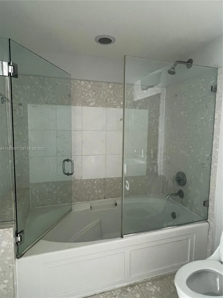 185 SW 7th St # 2914, Miami, FL 33130 photo 9