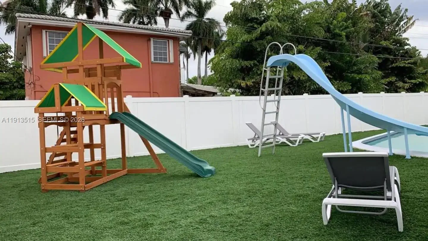 1241 Hollywood Blvd, Hollywood, FL 33019 photo 13