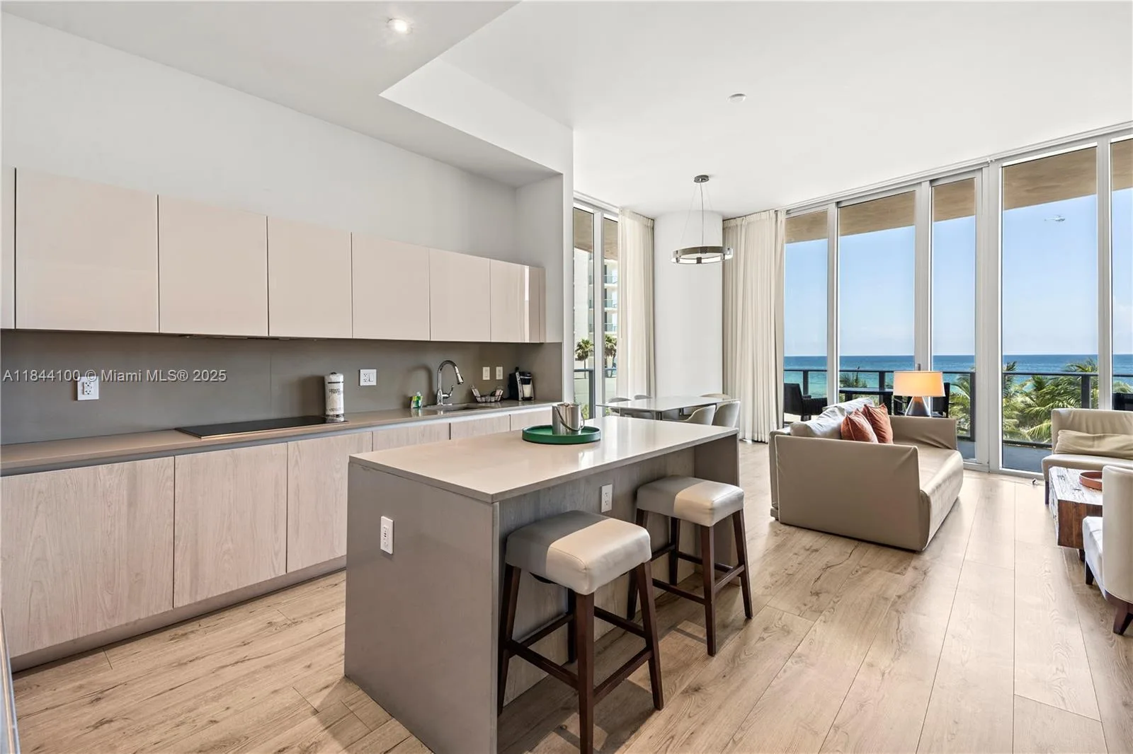 4111 S Ocean Dr # 301, Hollywood, FL 33019 photo 2