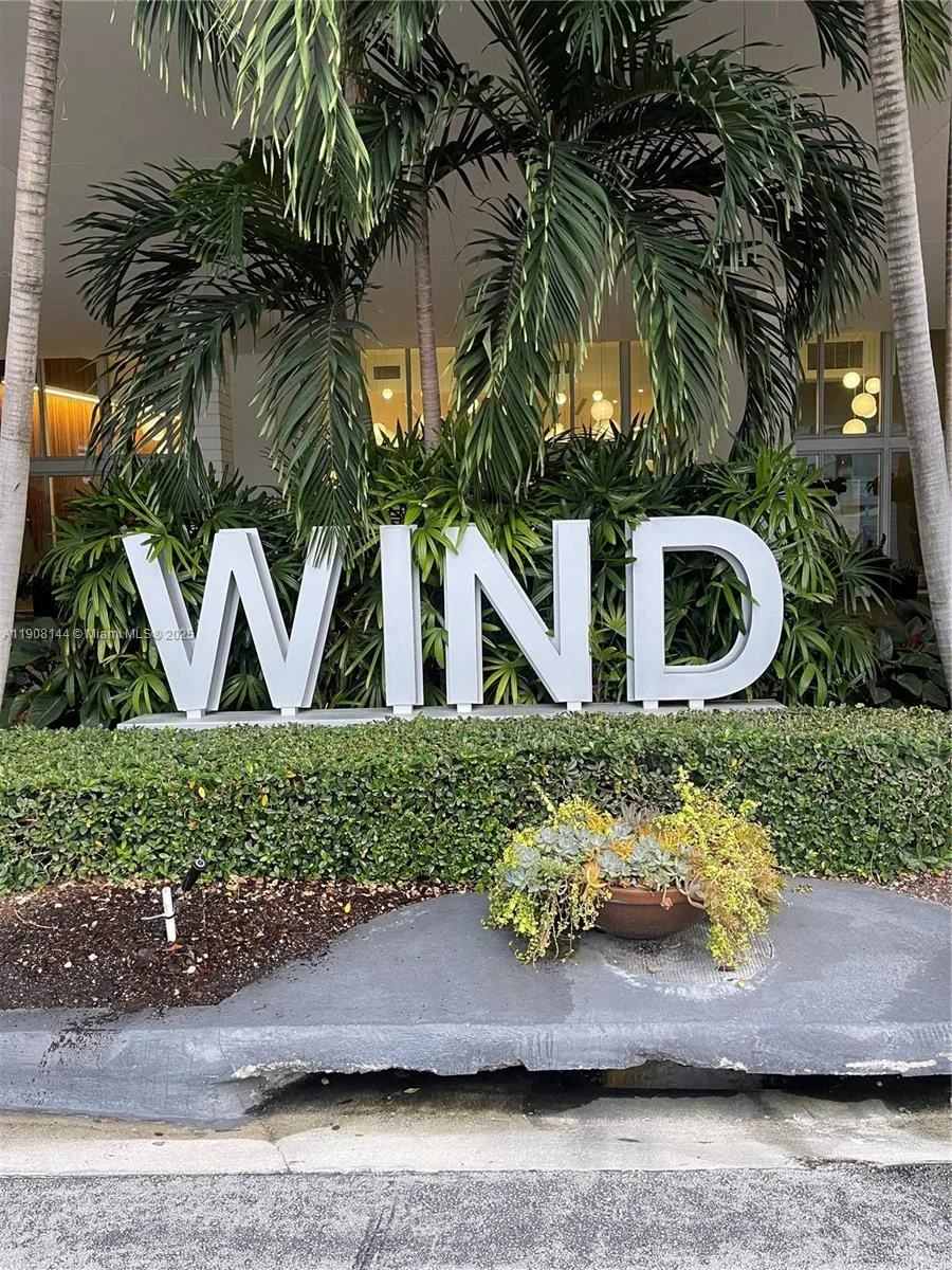 350 S Miami Ave # 1715, Miami, FL 33130