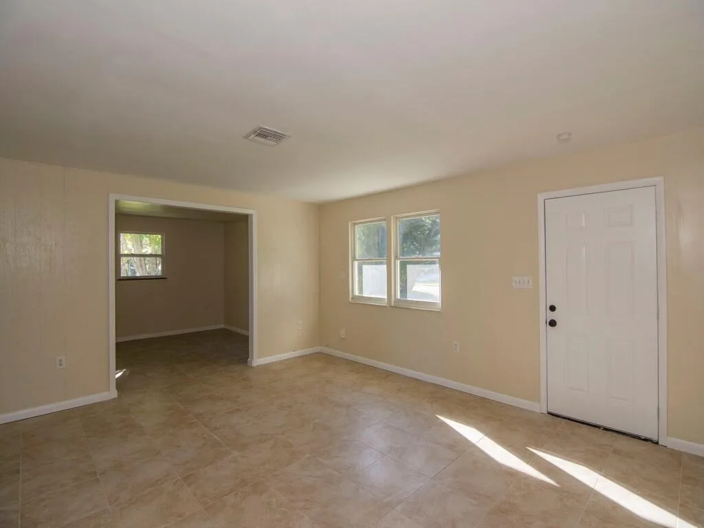 8604 Brookline Avenue, Fort Pierce, FL 34951 photo 11