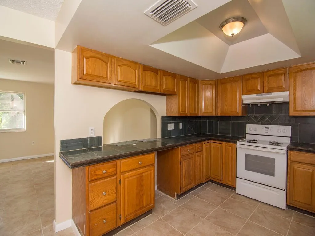8604 Brookline Avenue, Fort Pierce, FL 34951 photo 5