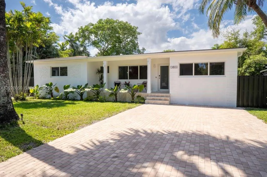 13800 NE 1st Ave, Miami, FL 33161