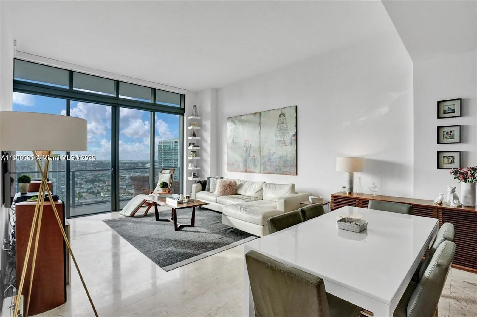 68 SE 6th St # PH-4010, Miami, FL 33131