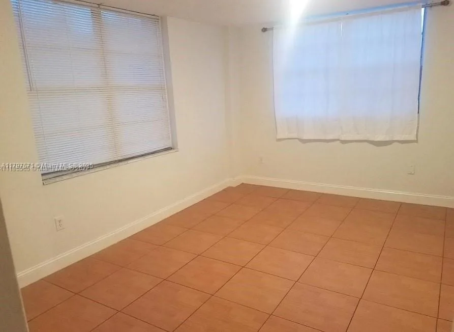 15600 NW 7th Ave # 319, Miami, FL 33169 photo 2