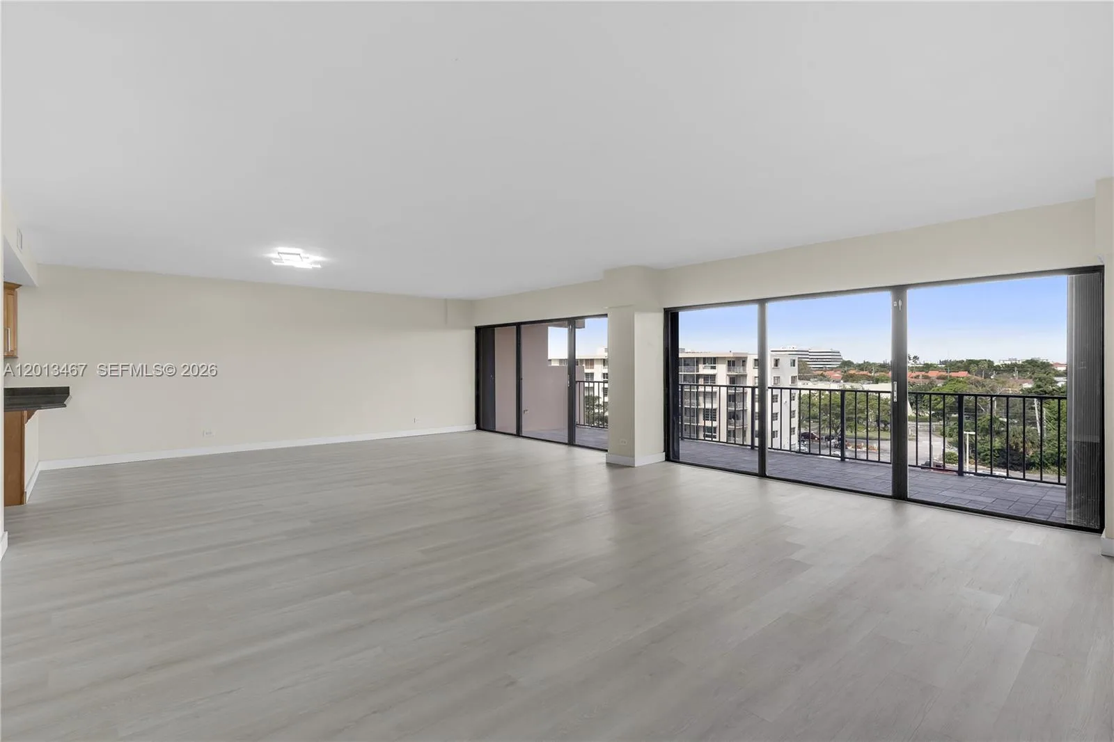1800 NE 114th St # 601, Miami, FL 33181 photo 3