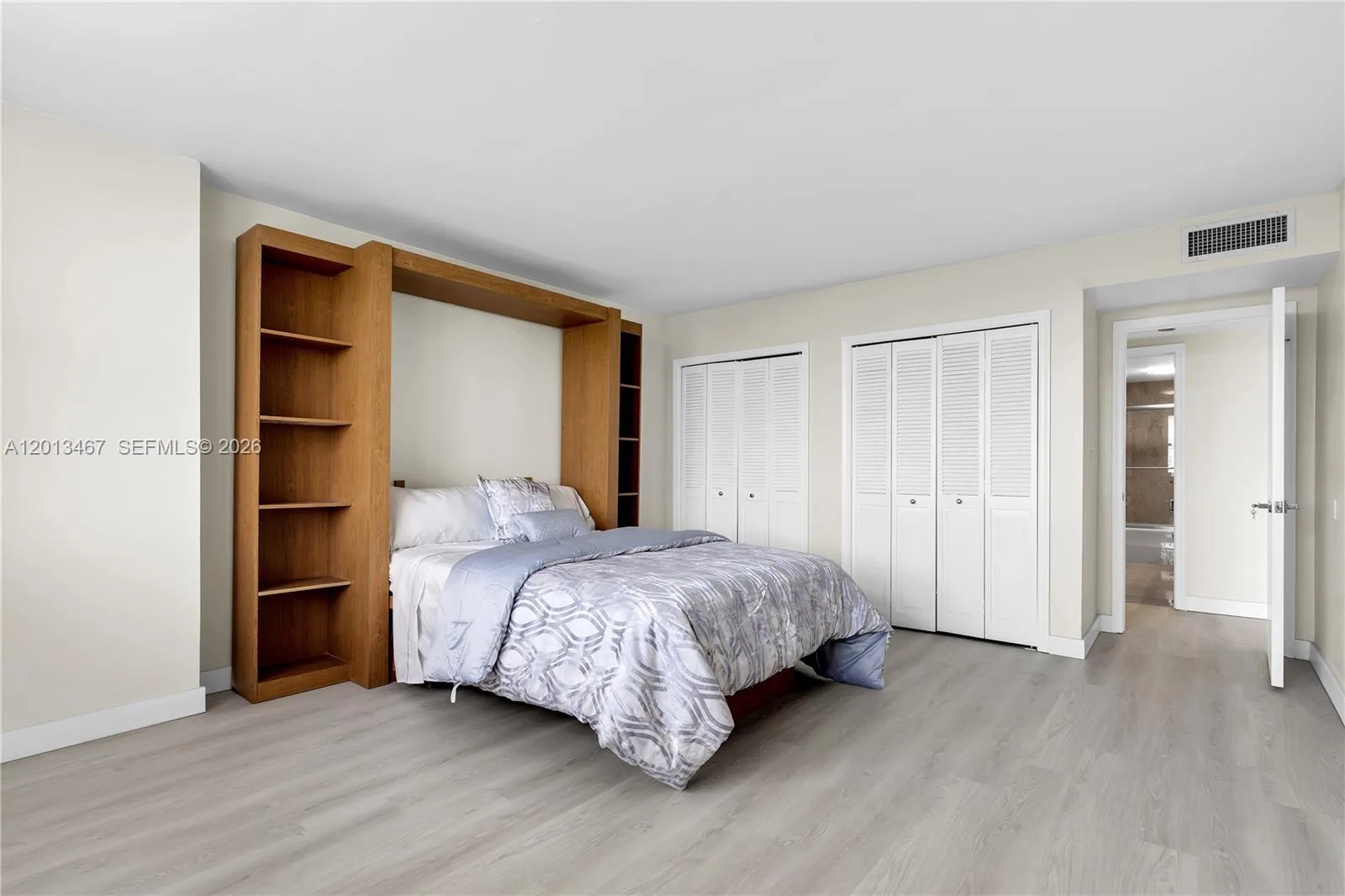 1800 NE 114th St # 601, Miami, FL 33181 photo 5