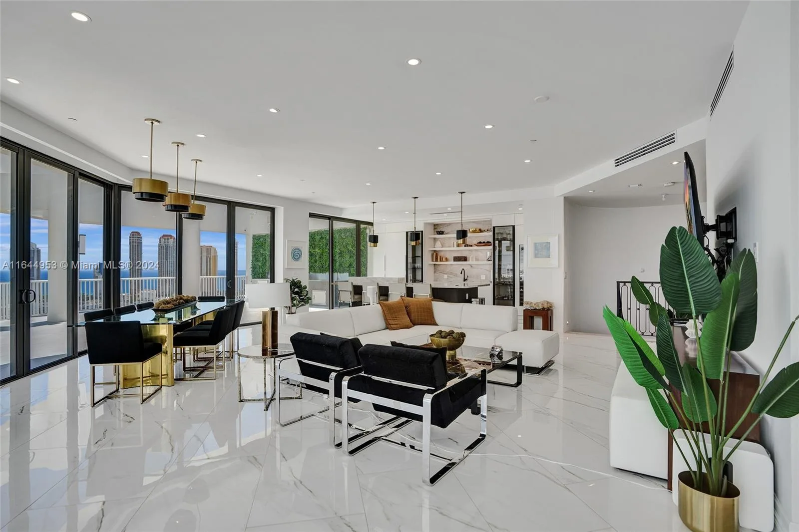 3000 Island Blvd # PH-4, Aventura, FL 33160 photo 2