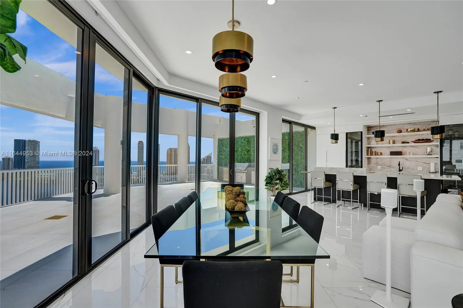 3000 Island Blvd # PH-4, Aventura, FL 33160 photo 4