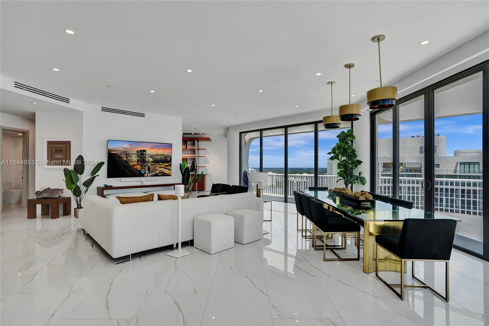 3000 Island Blvd # PH-4, Aventura, FL 33160 photo 5