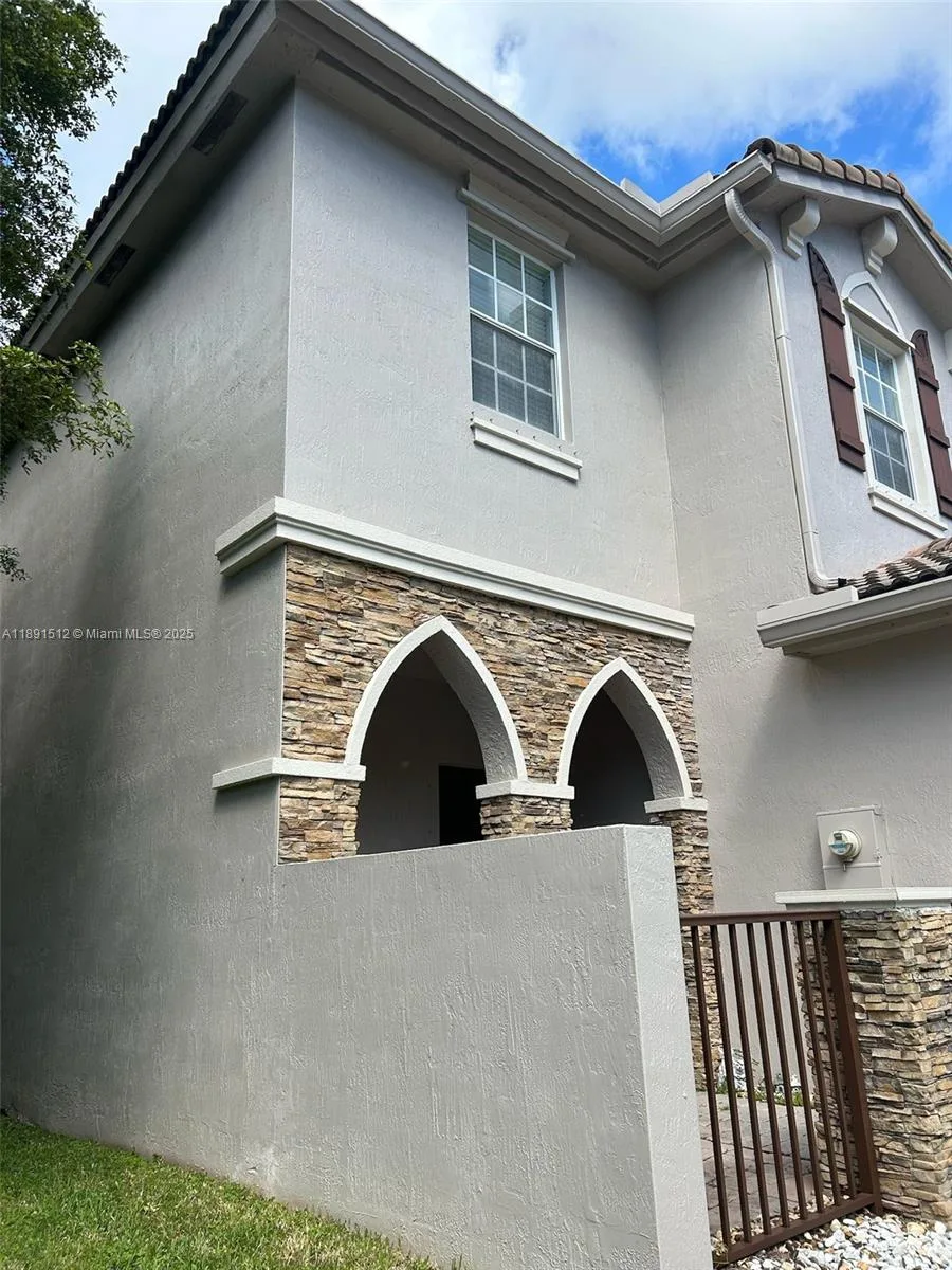 22066 SW 93rd Pl, Cutler Bay, FL 33190 photo 3