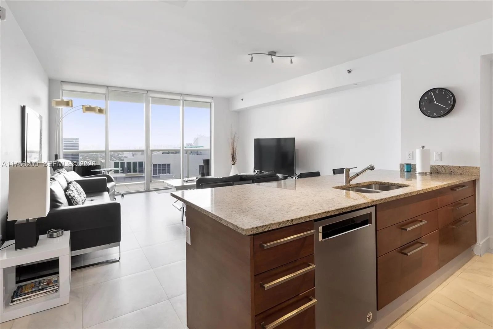 1830 S OCEAN DR # 4705, Hallandale Beach, FL 33009 photo 3