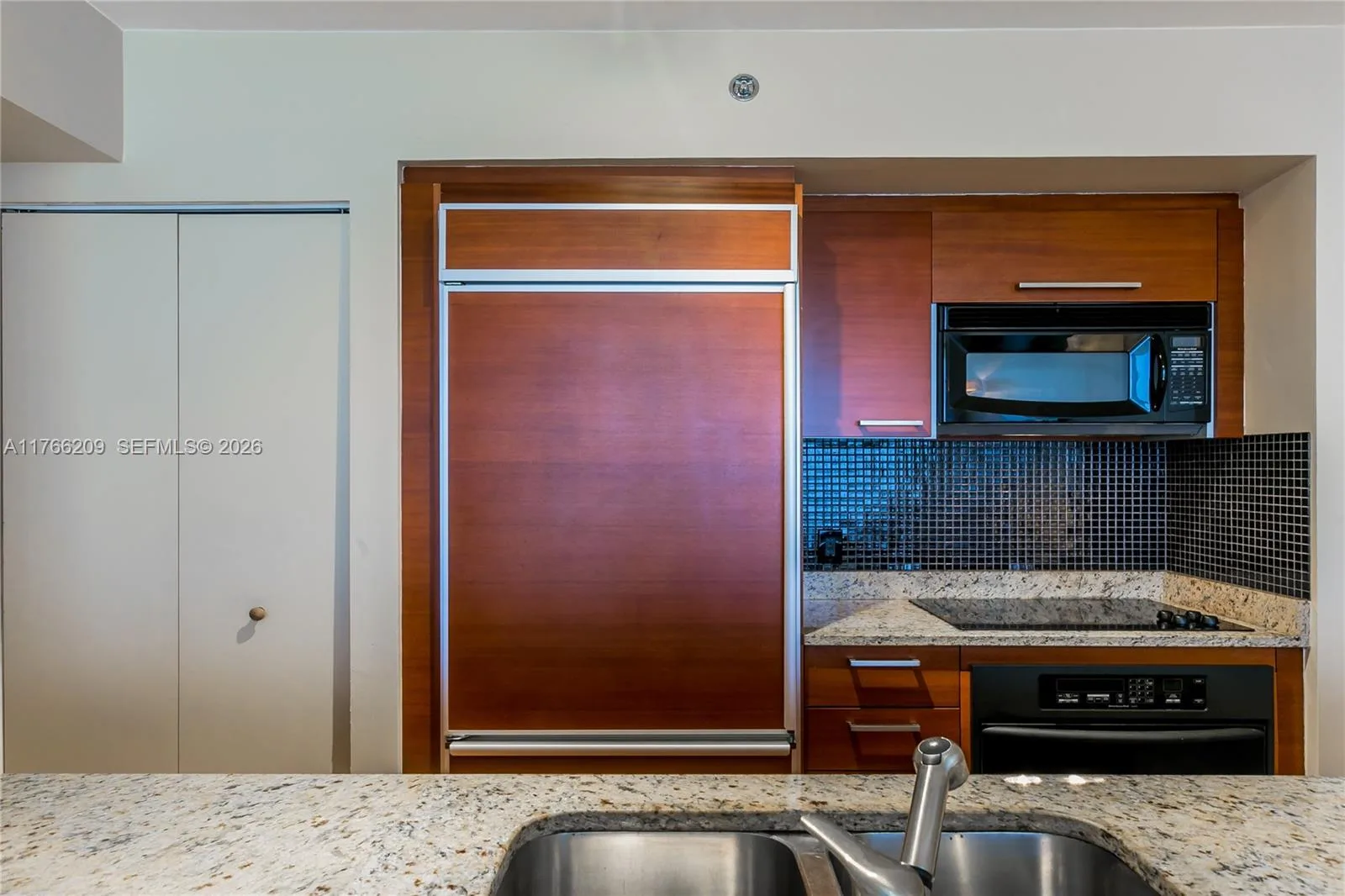 1830 S OCEAN DR # 4705, Hallandale Beach, FL 33009 photo 5