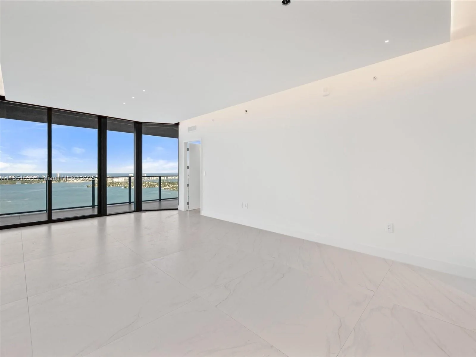 700 NE 24th St # 5105, Miami, FL 33137 photo 4