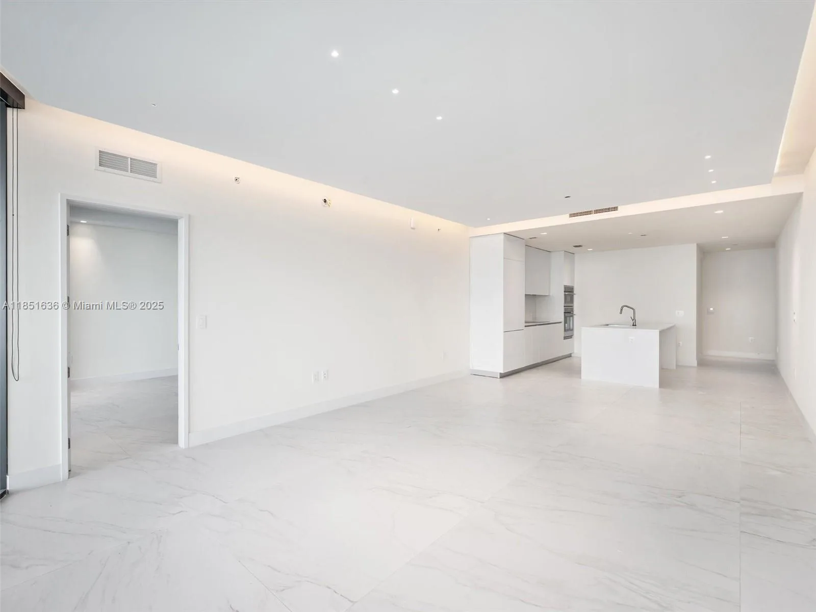 700 NE 24th St # 5105, Miami, FL 33137 photo 5