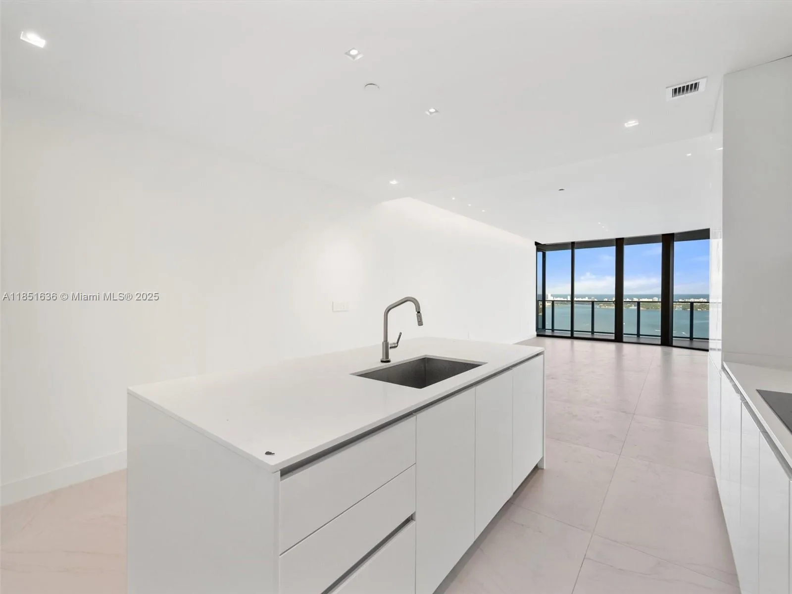 700 NE 24th St # 5105, Miami, FL 33137 photo 9