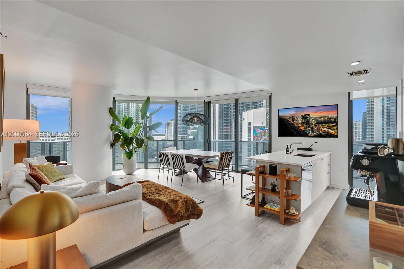 45 SW 9th St # 1803, Miami, FL 33130