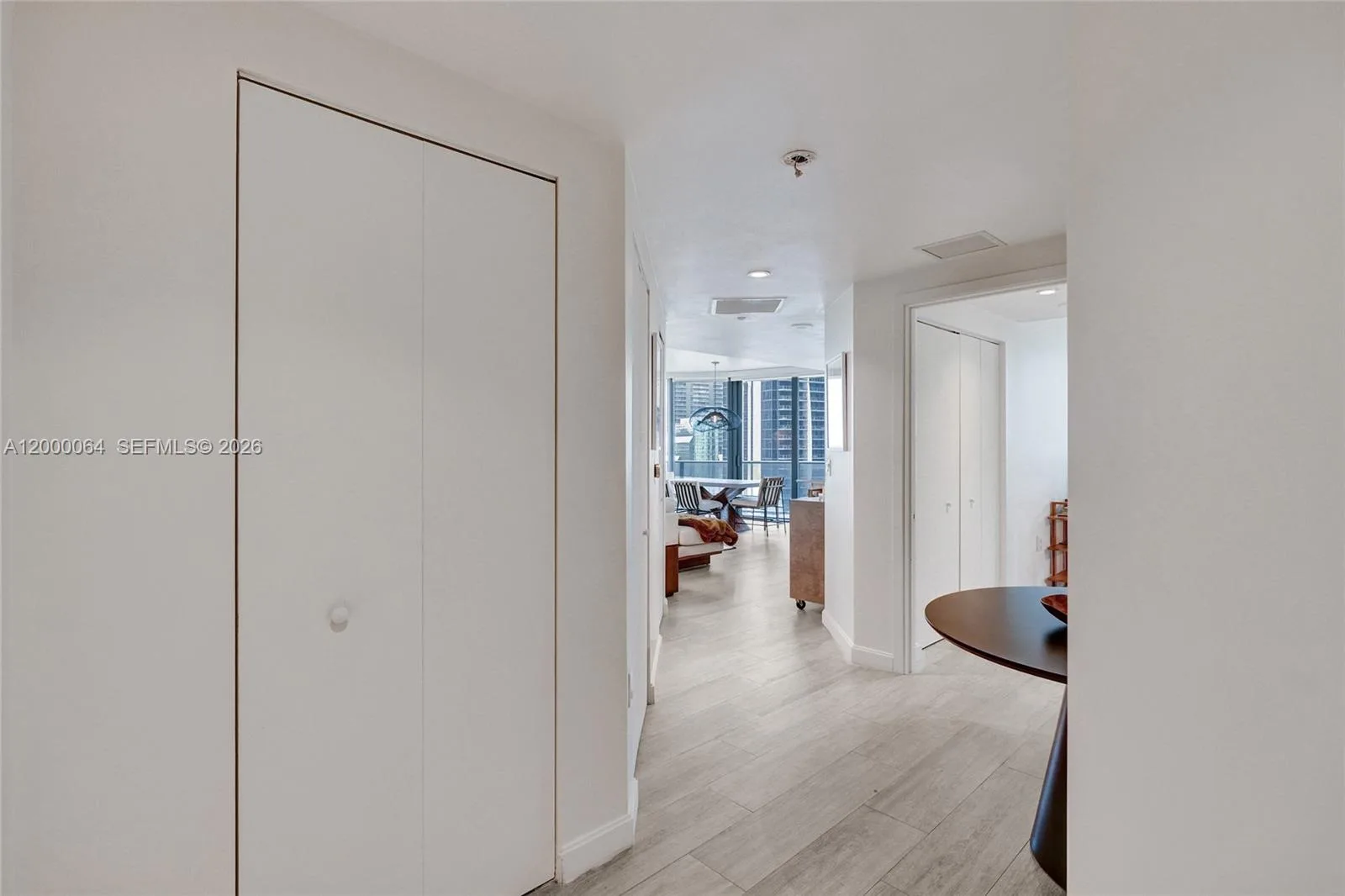 45 SW 9th St # 1803, Miami, FL 33130 photo 3