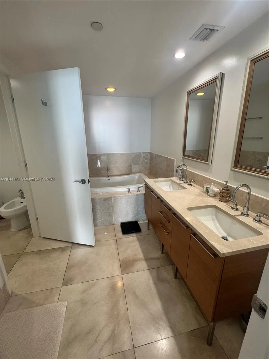 17001 Collins Ave # 1002, Sunny Isles Beach, FL 33160 photo 11