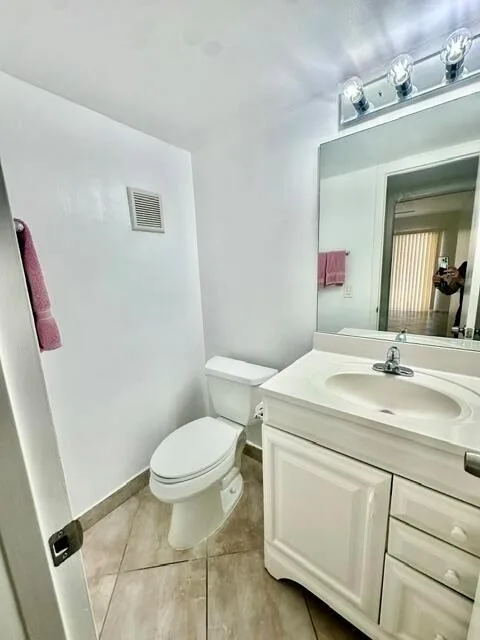 1047 Exeter C, Boca Raton, FL 33434 photo 11