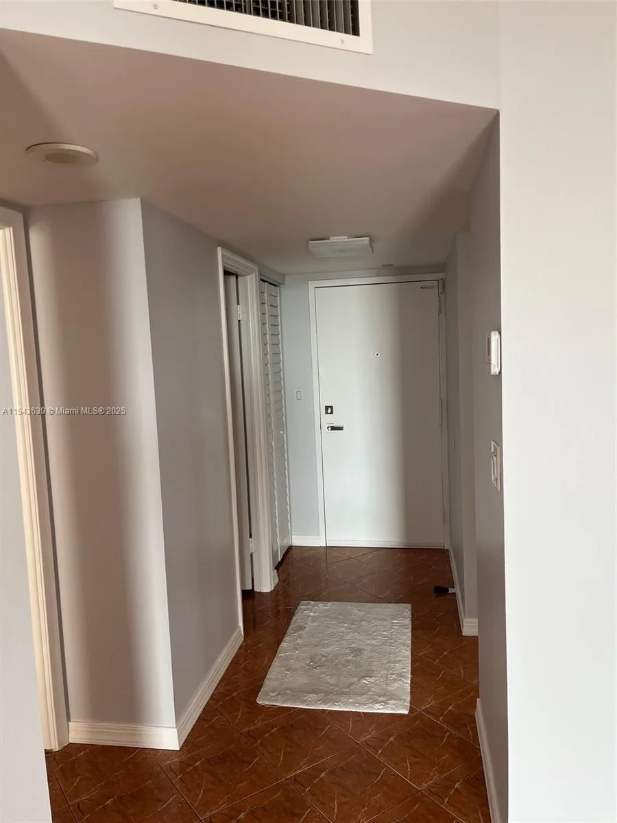 2801 NE 183rd St # 2103W, Aventura, FL 33160 photo 3