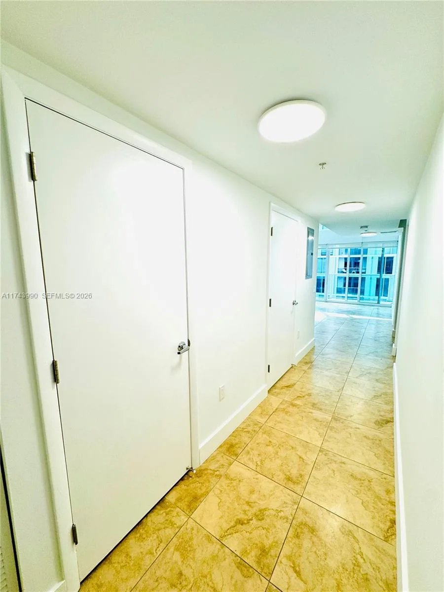 41 SE 5th St # 808, Miami, FL 33131 photo 3
