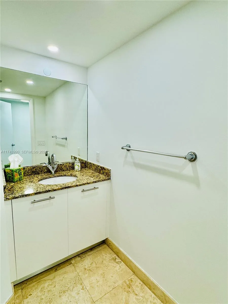 41 SE 5th St # 808, Miami, FL 33131 photo 7