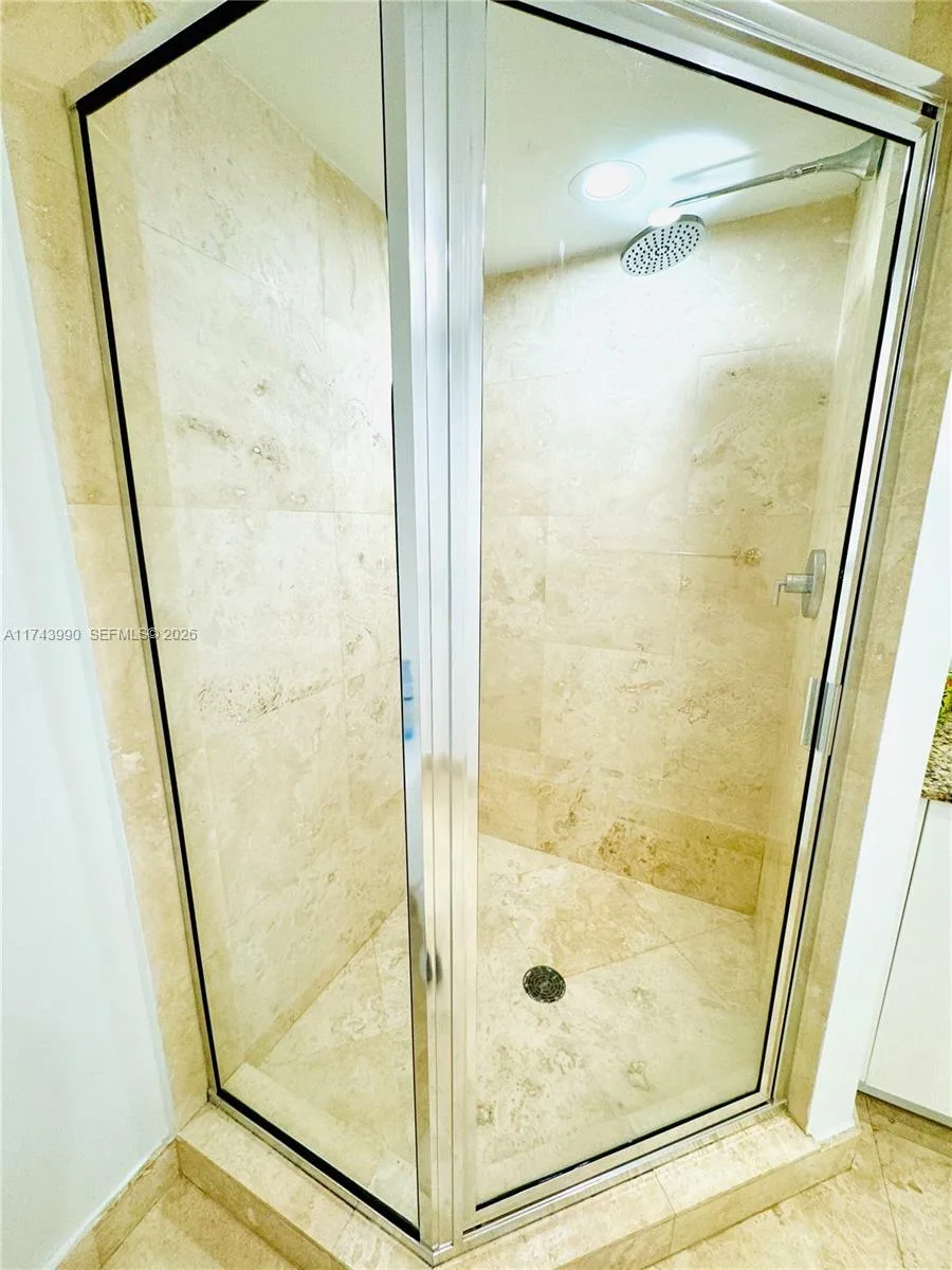 41 SE 5th St # 808, Miami, FL 33131 photo 8