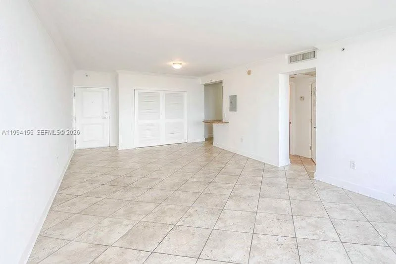 401 69th St # 505, Miami Beach, FL 33141 photo 11