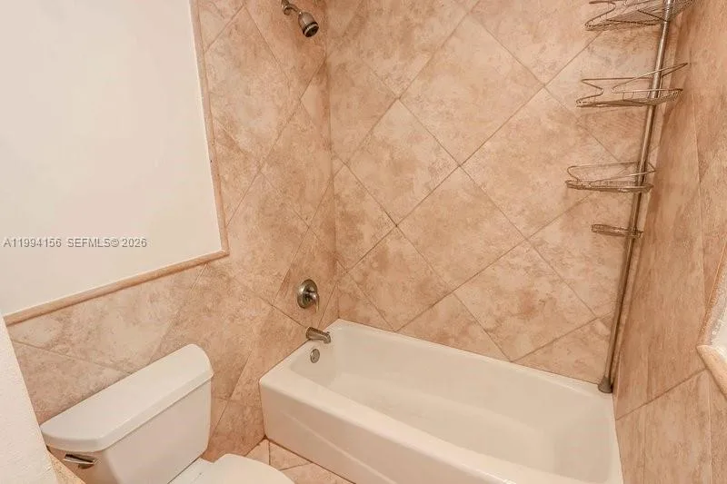 401 69th St # 505, Miami Beach, FL 33141 photo 13