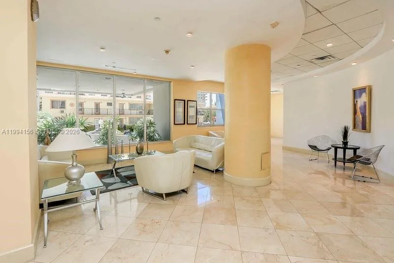401 69th St # 505, Miami Beach, FL 33141 photo 4