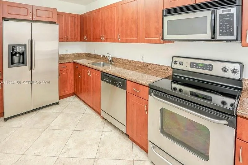 401 69th St # 505, Miami Beach, FL 33141 photo 9