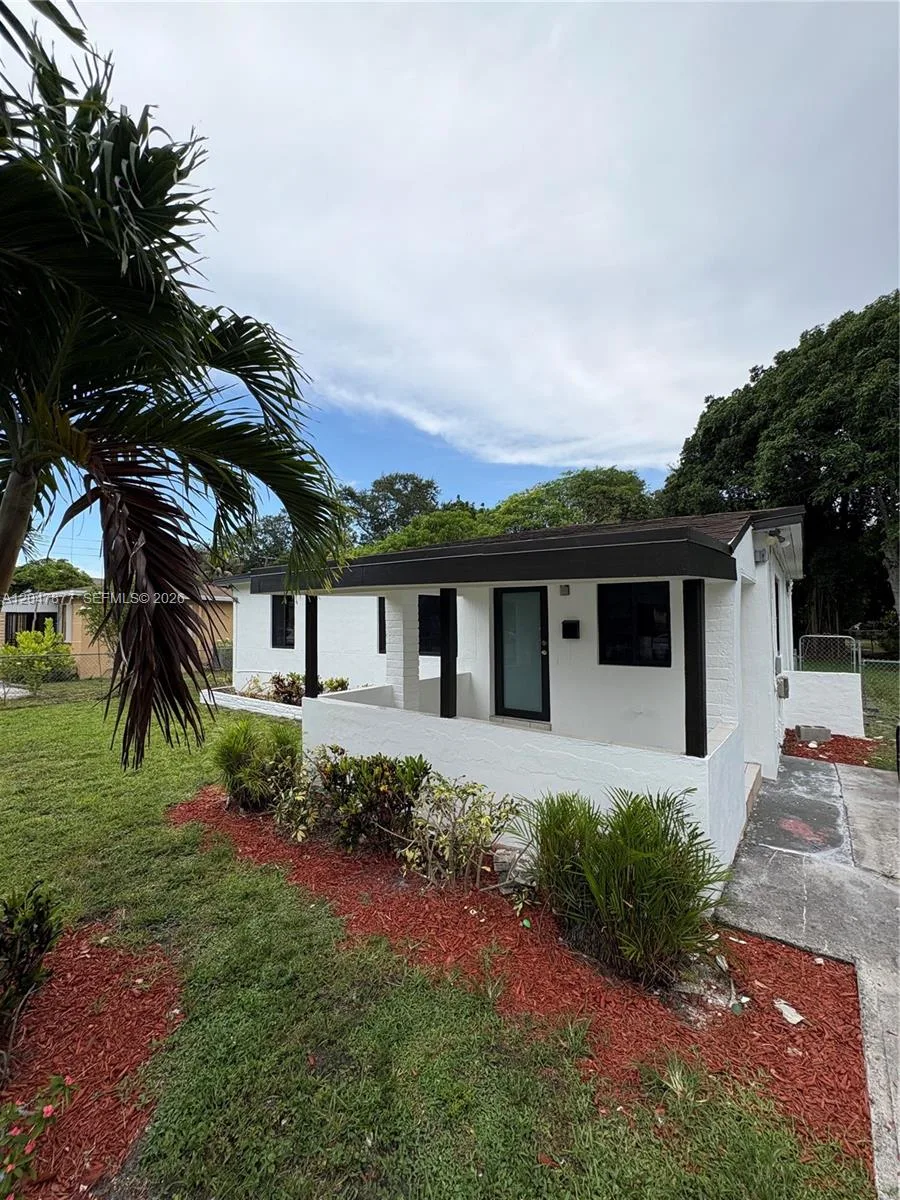 650 NE 137th St # 0, North Miami, FL 33161