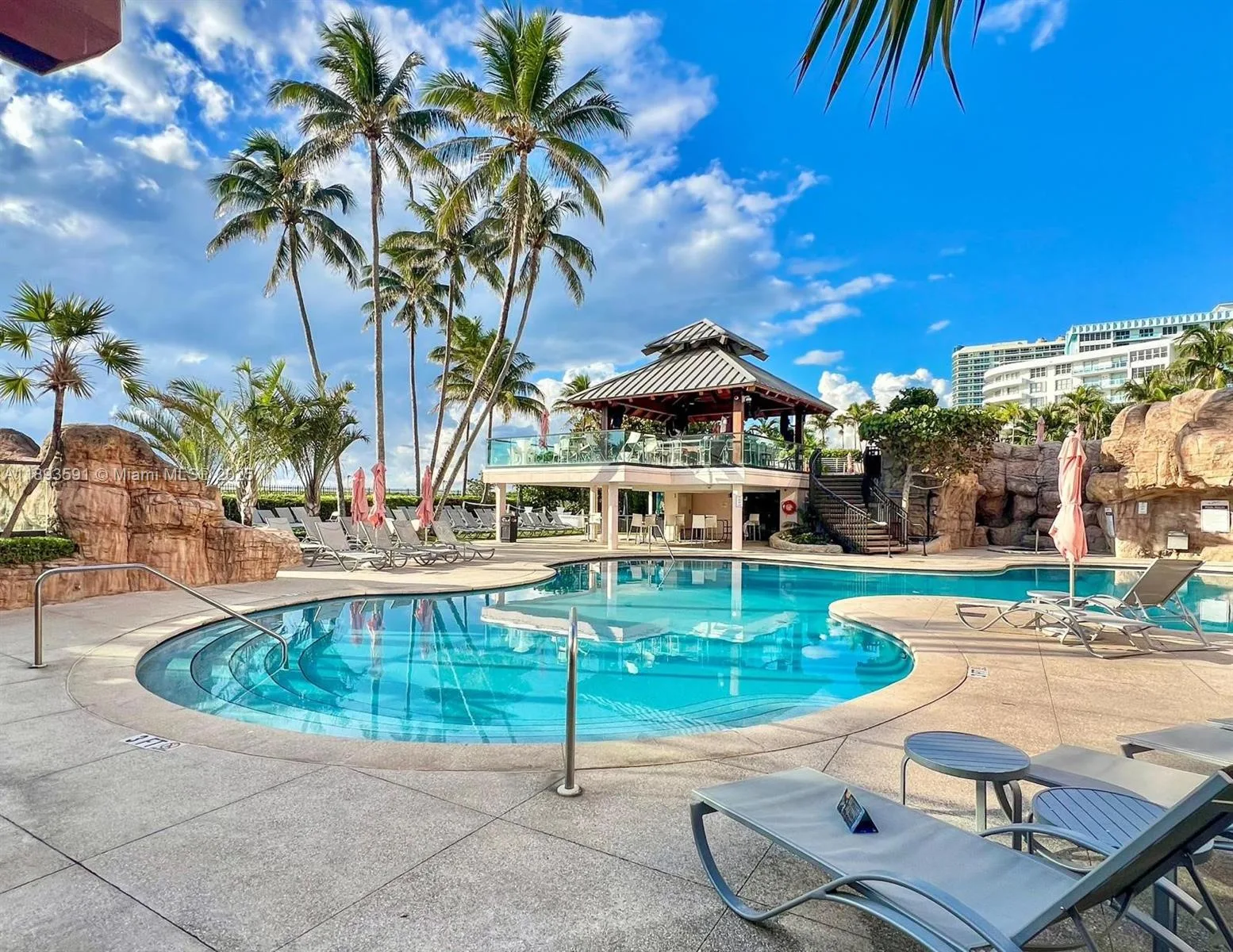 5225 Collins Ave # 517, Miami Beach, FL 33140 photo 2
