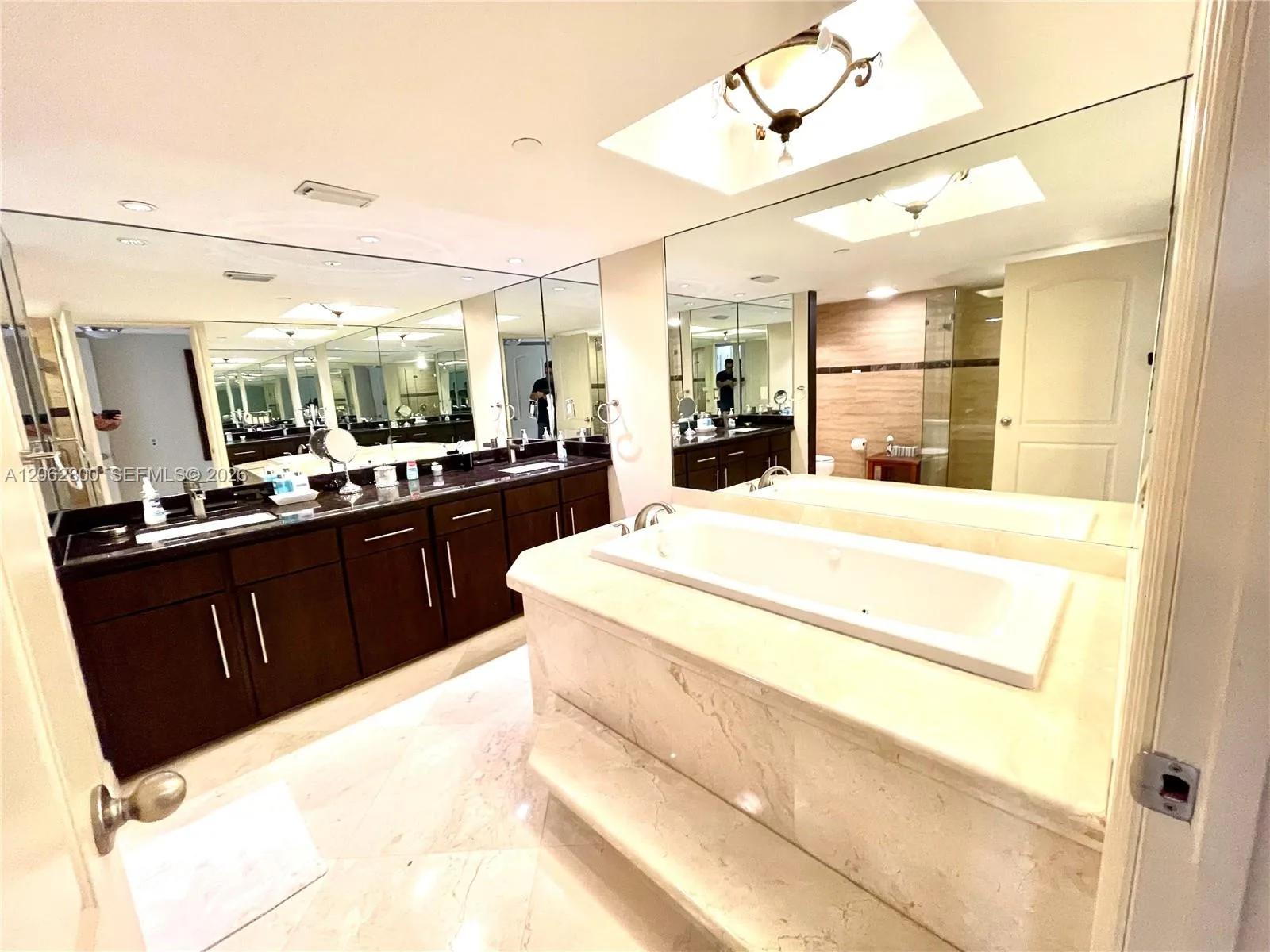19707 Turnberry Way # 10E, Aventura, FL 33180 photo 12