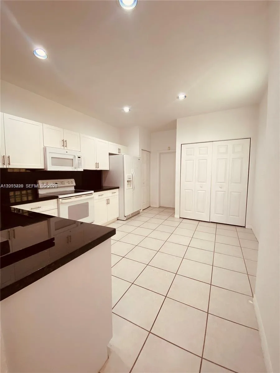 2567 Cordoba Bnd, Weston, FL 33327 photo 8