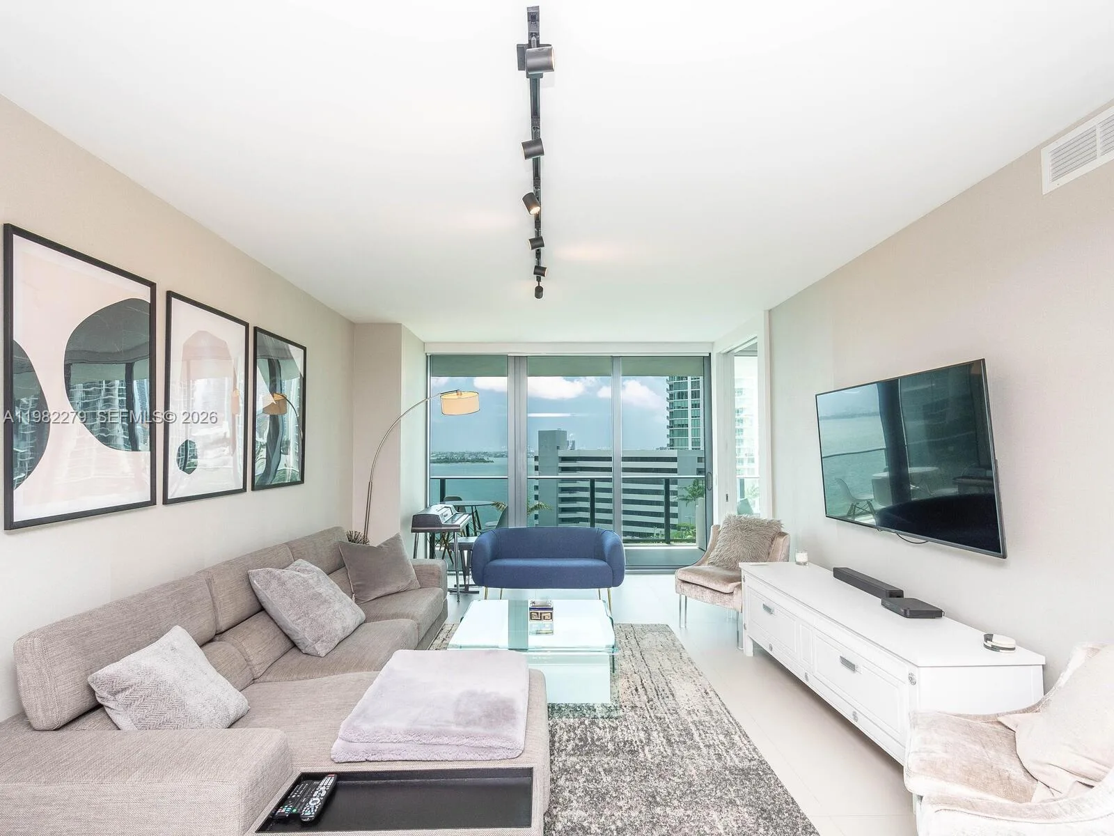 650 NE 32nd St # 904, Miami, FL 33137 photo 4