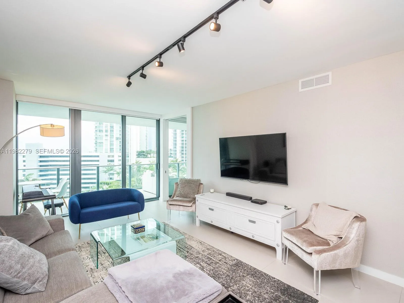 650 NE 32nd St # 904, Miami, FL 33137 photo 9