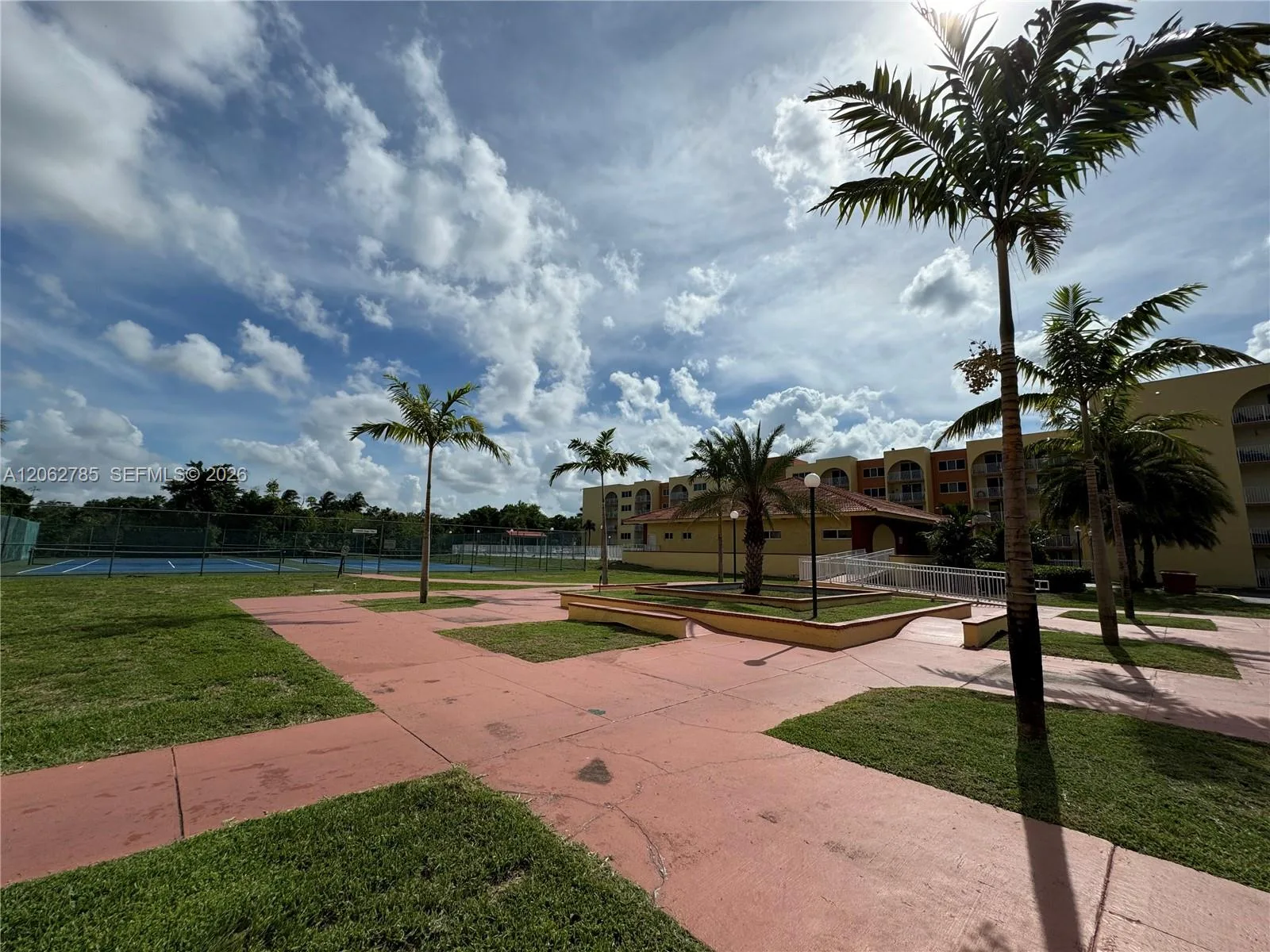 7010 NW 186th St # 5-418, Hialeah, FL 33015 photo 5