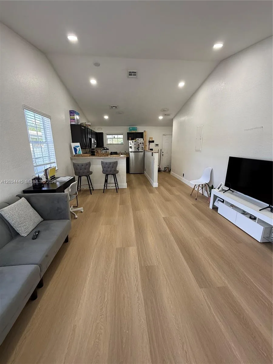 2441 NW 14th St, Fort Lauderdale, FL 33311 photo 11
