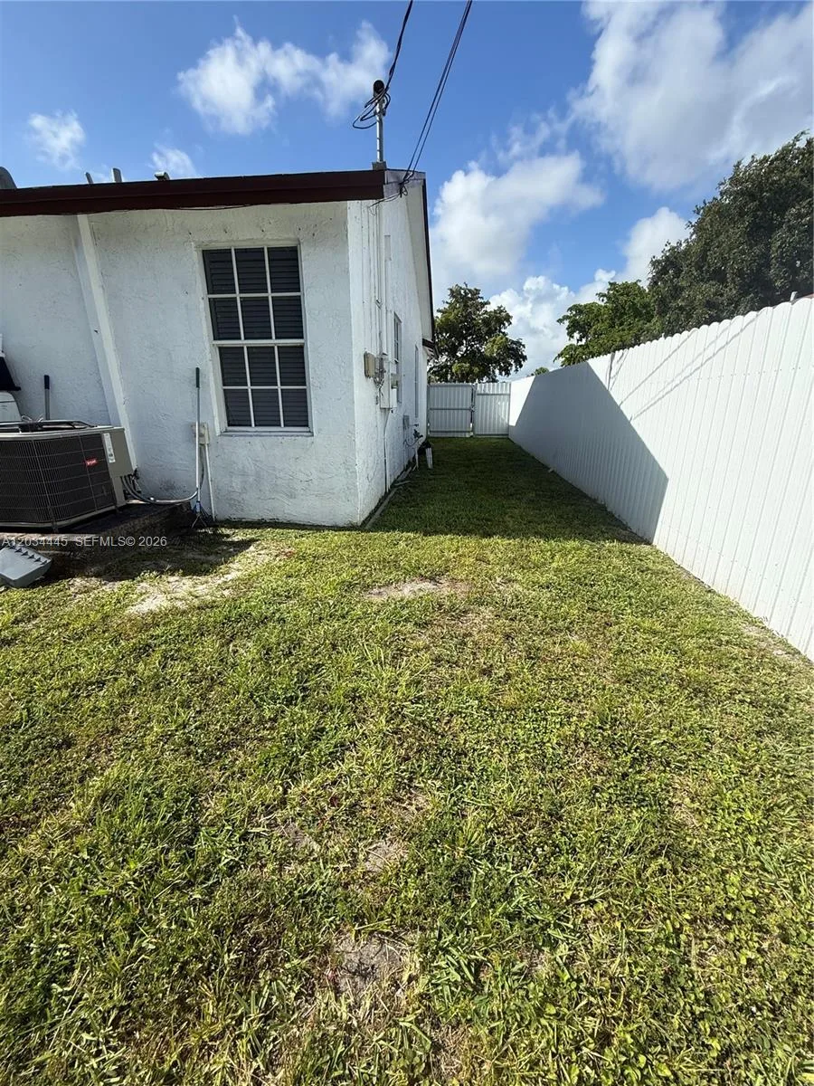 2441 NW 14th St, Fort Lauderdale, FL 33311 photo 7