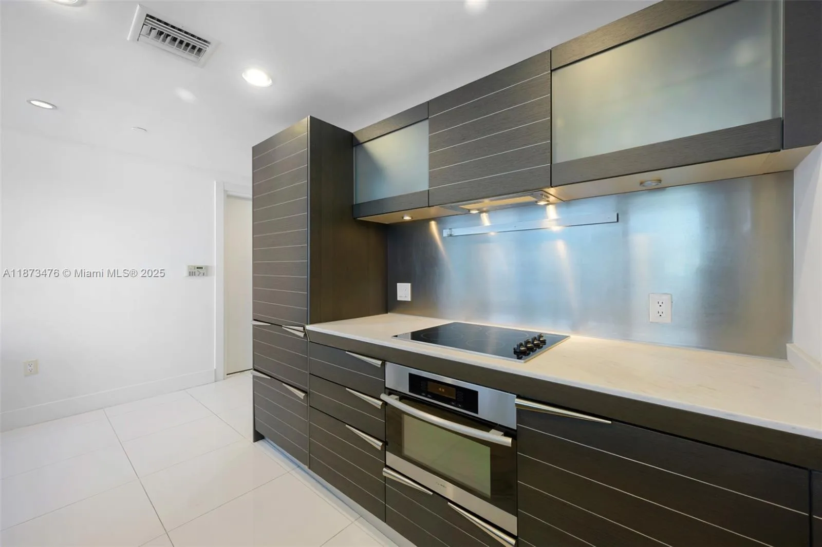 200 Biscayne Boulevard Way # 4311, Miami, FL 33131 photo 4