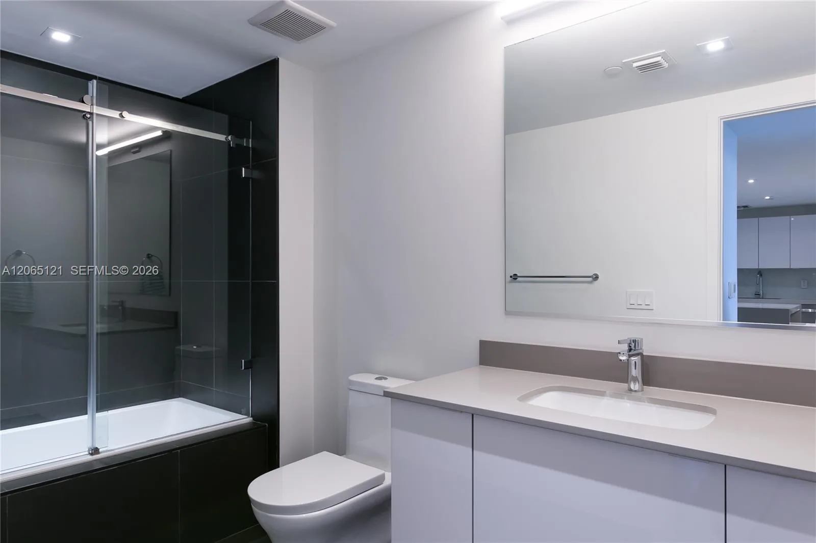 1600 NE 1st AVE # 1009, Miami, FL 33132 photo 8